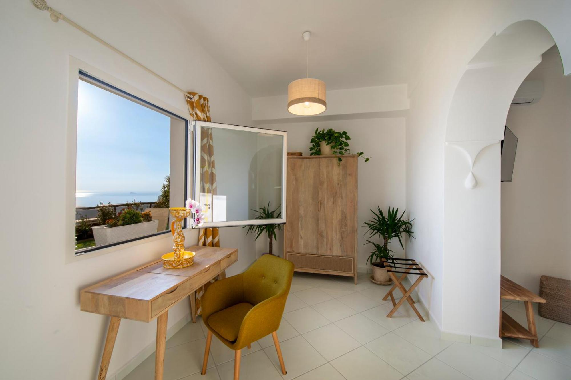 Апартаменты Aria Di Mare,Near Elevator, Few Steps, Parking, Garden Позитано Экстерьер фото